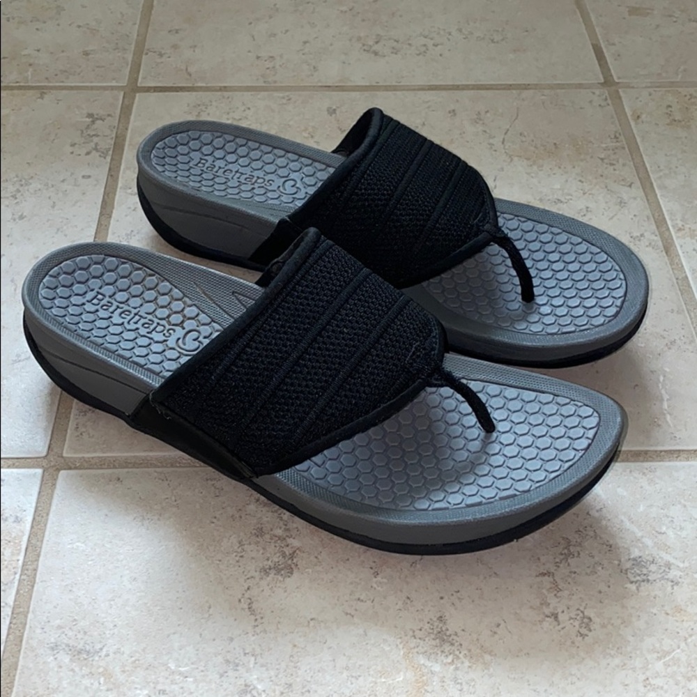 COPY - Baretraps Cushioned Platform Flip Flops